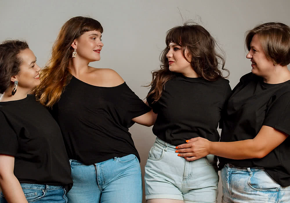 Group of plus size female models